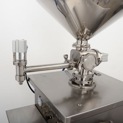 Air Cushion BB Frost Filling Machine 30-50 chai/min Makeup Base Filling Machine Vật liệu thép không gỉ