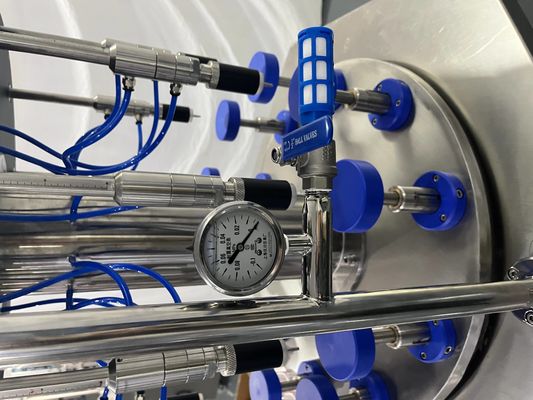 Máy nhồi nước hoa xoay bán tự động